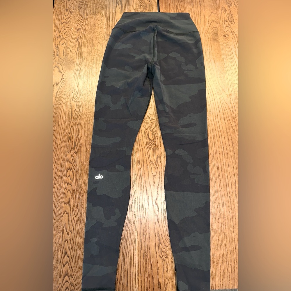 ALO Camo Leggings - XS